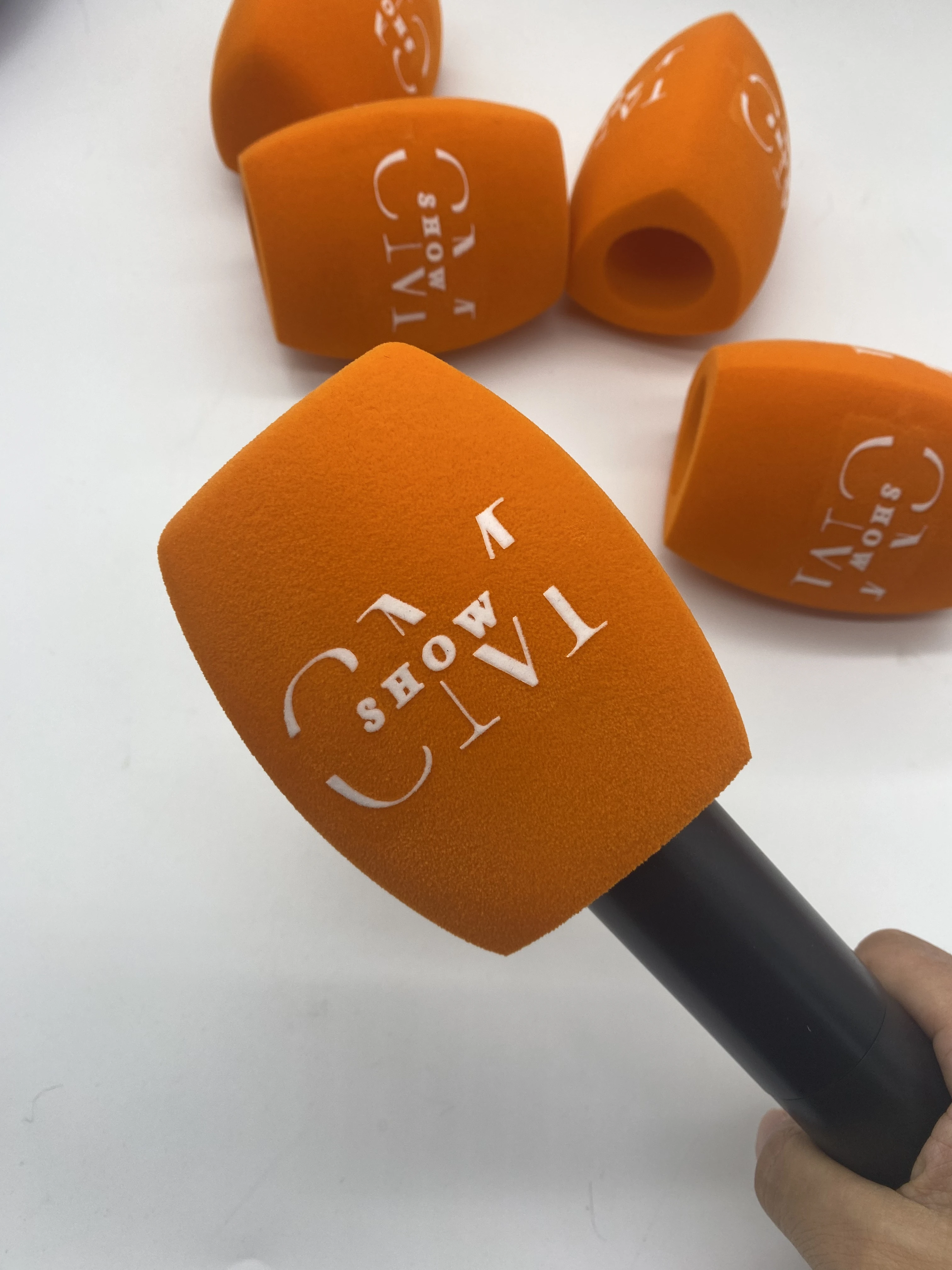 Imagem -04 - Triângulo Reunindo Microfone Esponja Impressão Capas Personalizado Mic Pára-brisas Logotipo Espuma para Estações de tv Repórteres Entrevista