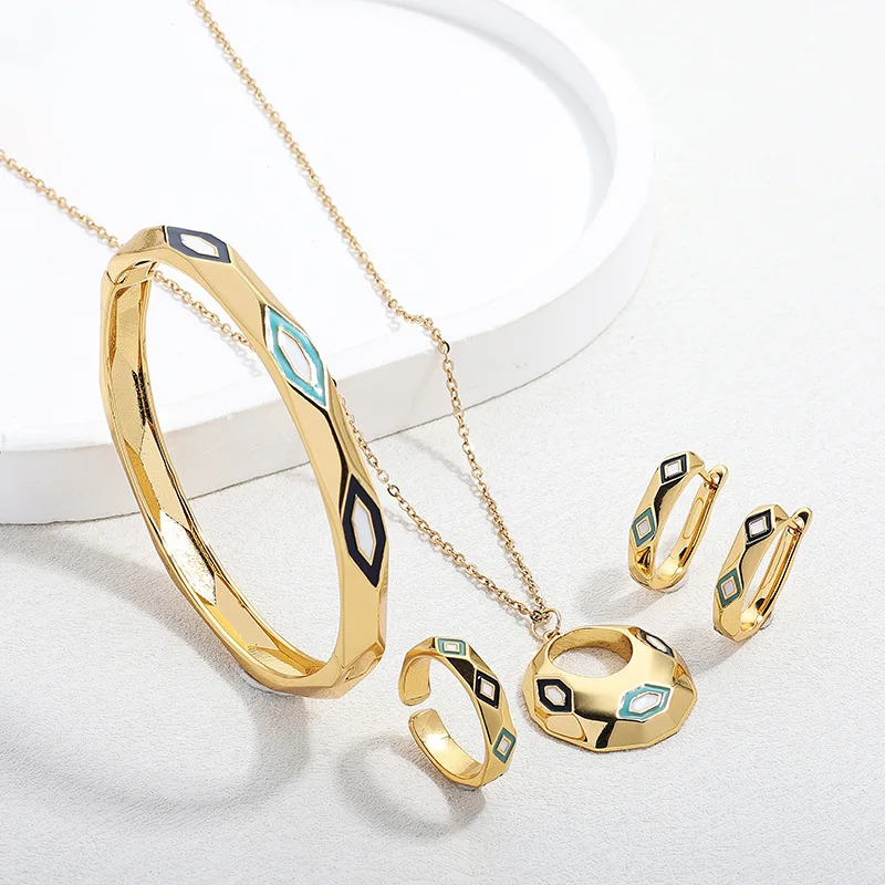 Diamond-shaped oil drop earrings necklace bracelet ring set small fragrance light luxury women's accessories jewelry set