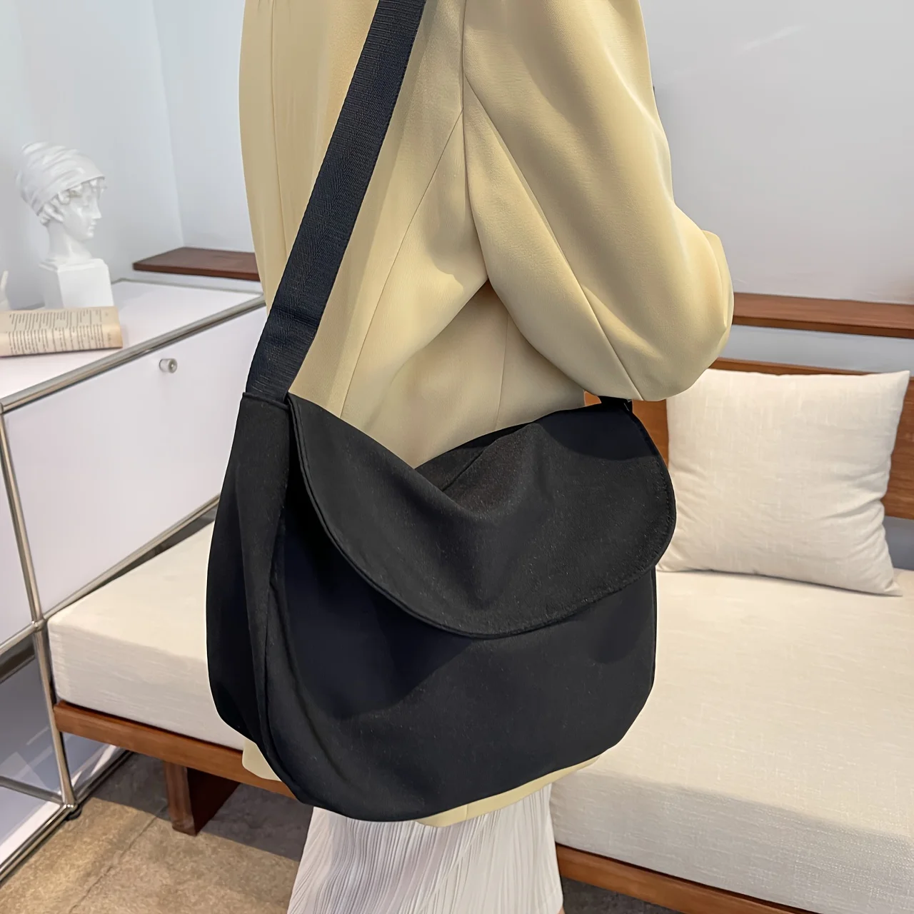 Stilvolle Damen Hobo Schulter-Umhängetasche, Geräumige Klapptasche mit Verstellbarem Riemen, Ideal für den Täglichen Arbeitsweg – Detail 1