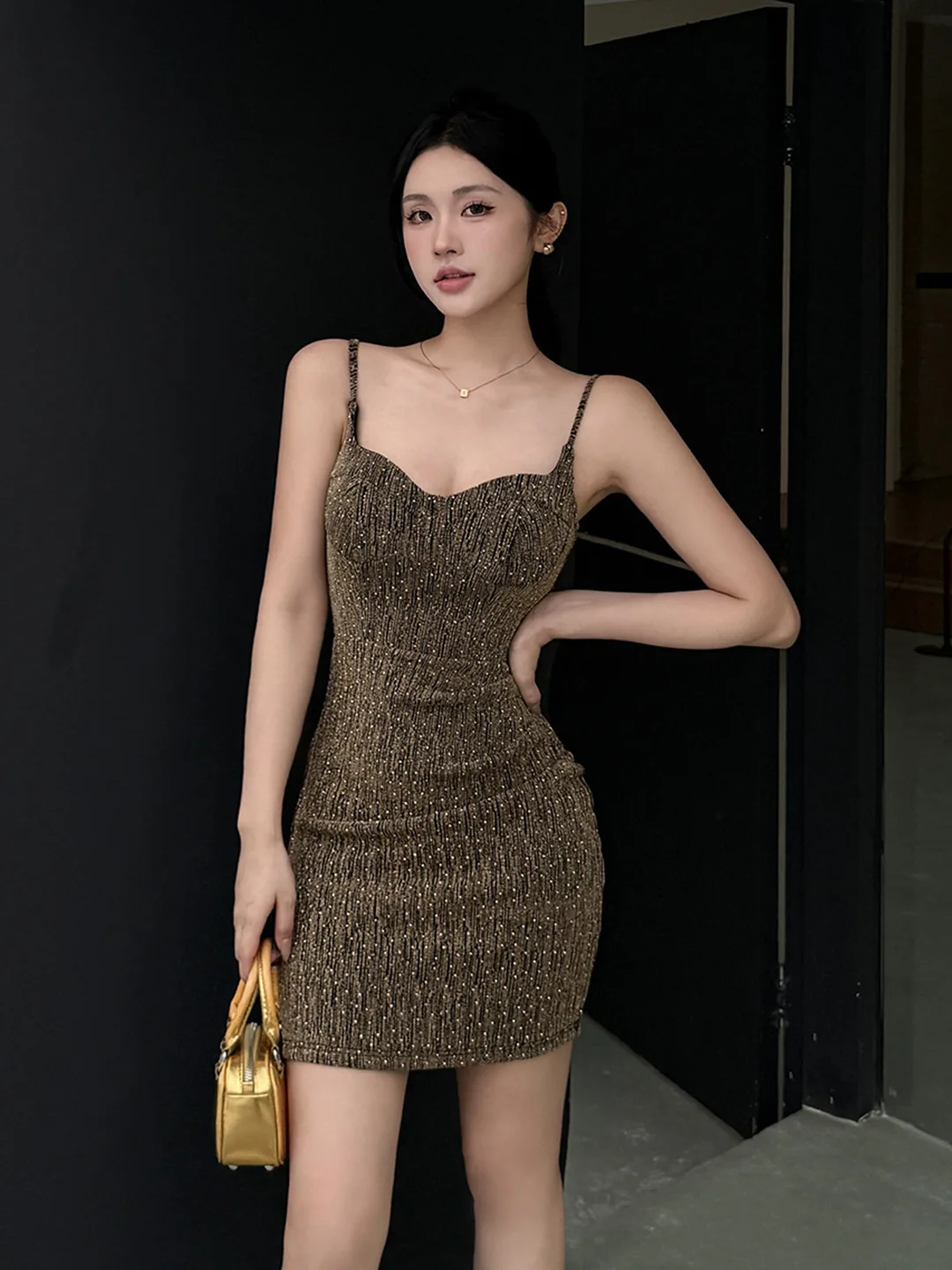 Mini Robe moulante noire Vintage ornée de strass, col licou, Sexy, Slim, tenue de Club, Robe de soirée courte, Robe de bal