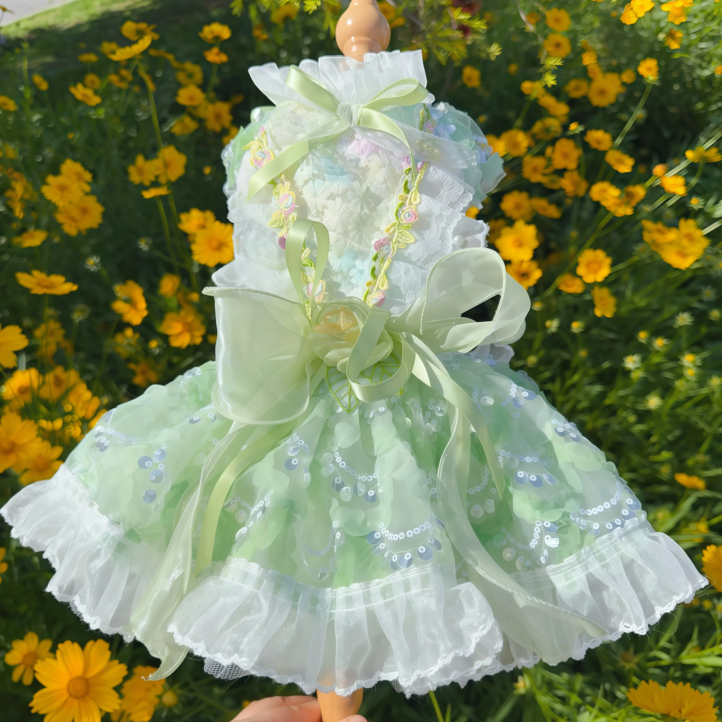 

Fashion New Luxury Handmade Puppy Dog Clothing Hollow Lace Flower Bow Princess Dresses For Small Medium Dog Chihuahua Pet Clothe