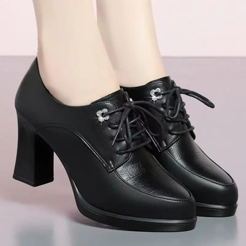 

Women's Deep Cut Shoes for Spring/Autumn - Chunky Heel Platform Sole Mid Heel Shoes, Lace-Up Soft Leather Commuter Shoes