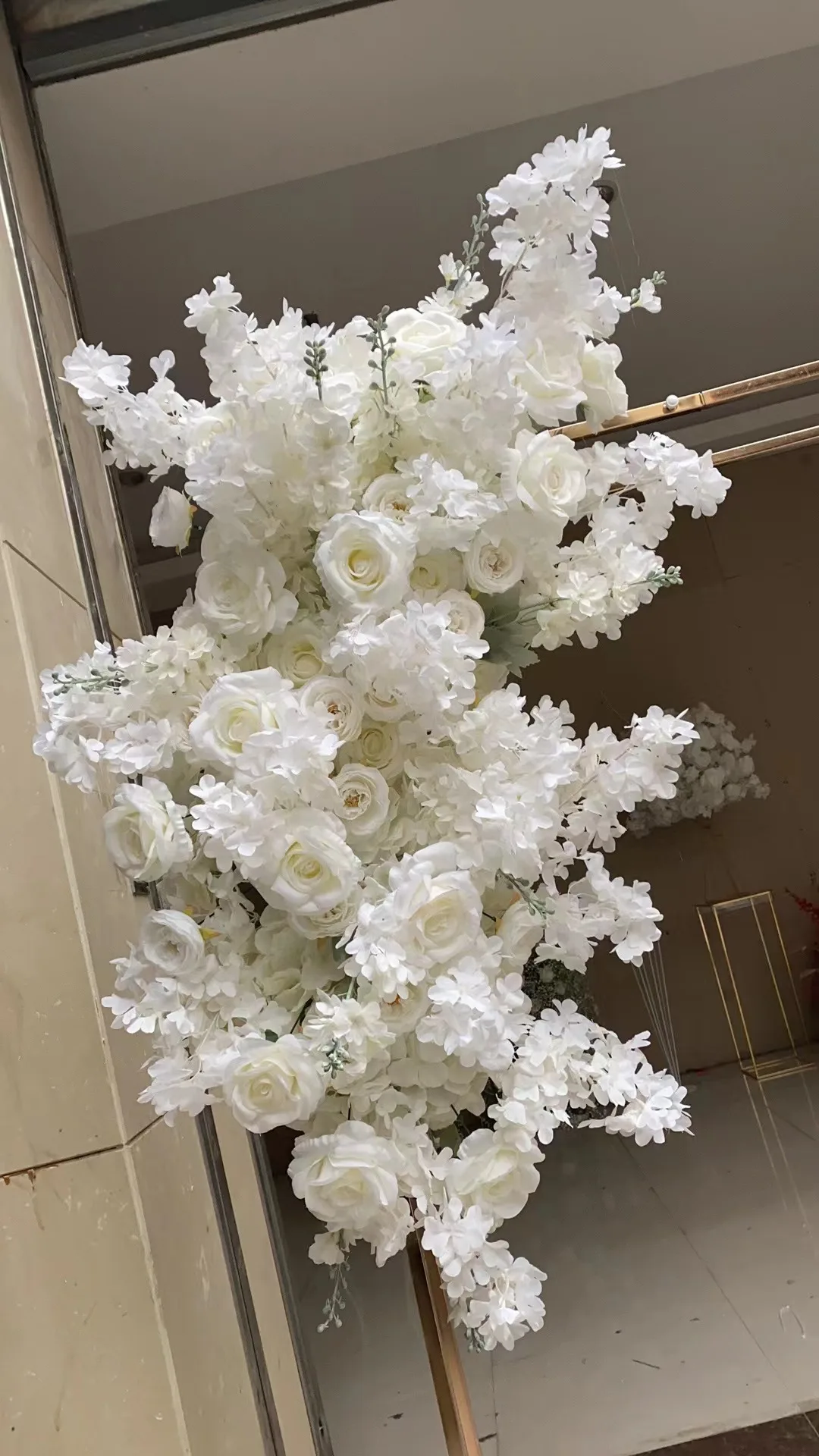 Weiße Künstliche Kirschblüten-Reihe Blumenball Hochzeits-Hintergrund Bühnen-Tischdekoration Schaufenster-Ausstellungsdekoration Großhandel – Detail 3