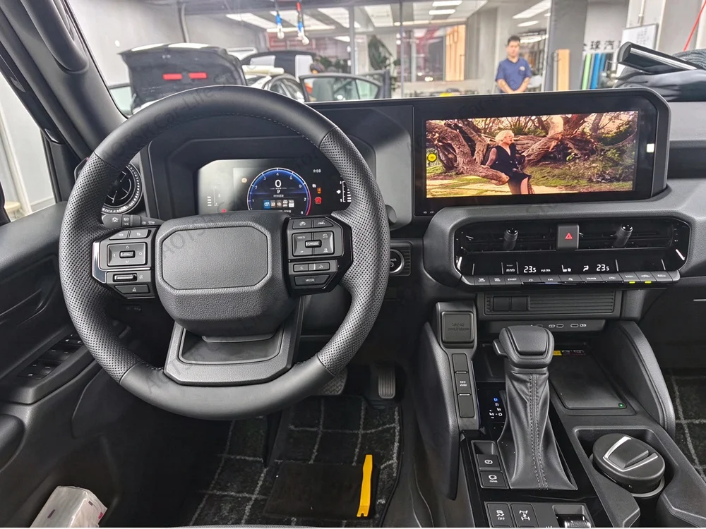 For Toyota Land Cruiser Prado LC250 2025 HD Smart Screen Android 15 Car Multimedia Head Unit With Wireless Carplay Android Auto