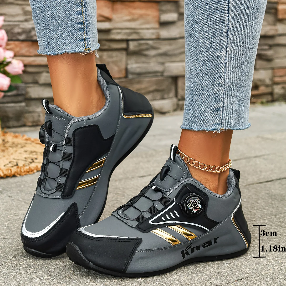 Women's sports shoes, fashionable casual shoes, outdoor board shoes, comfortable and breathable running shoes