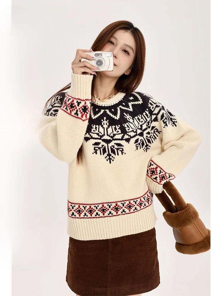 

Yang Bubble Vintage Apricot Knitted Sweater Embroidered Color Fleece Warm Long Sleeve round Neck Regular Fit Autumn Fashion