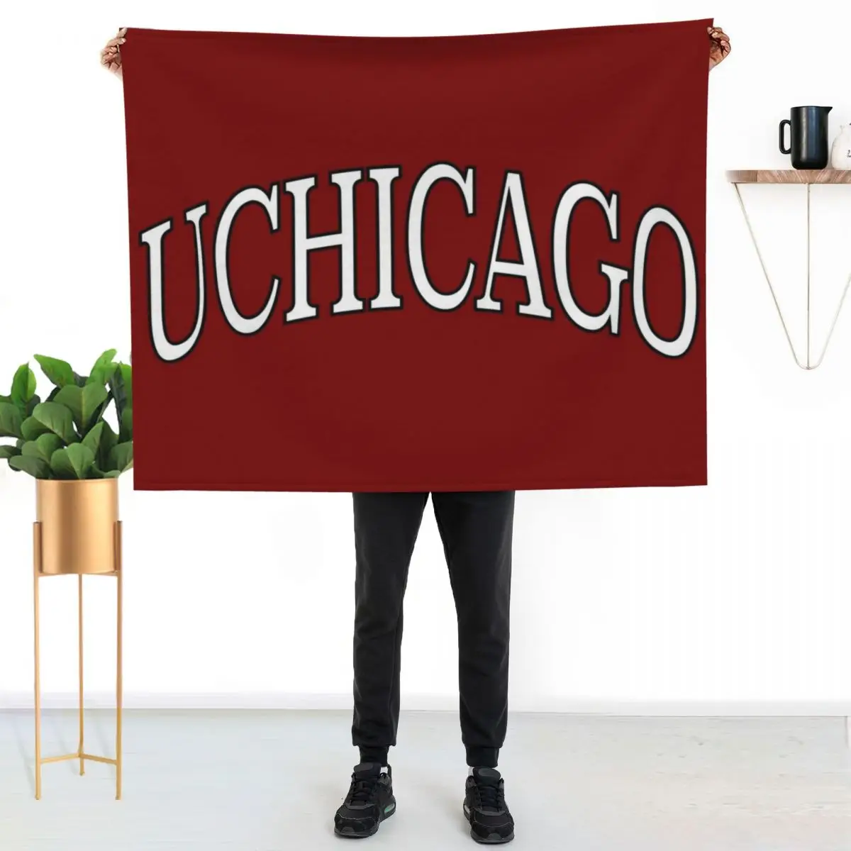 

uchicago - serif font curved Throw Blanket Lightweight Cozy Blanket for Bed Sofa