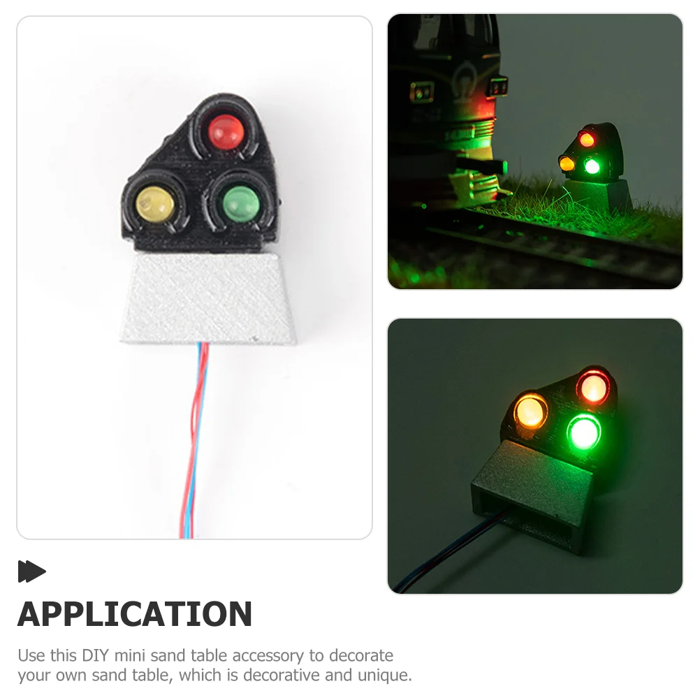 4 pezzi modello treno lampada di segnalazione luci paesaggistiche tavolo di sabbia layout decorazione ABS più micro ornamenti in acciaio inossidabile