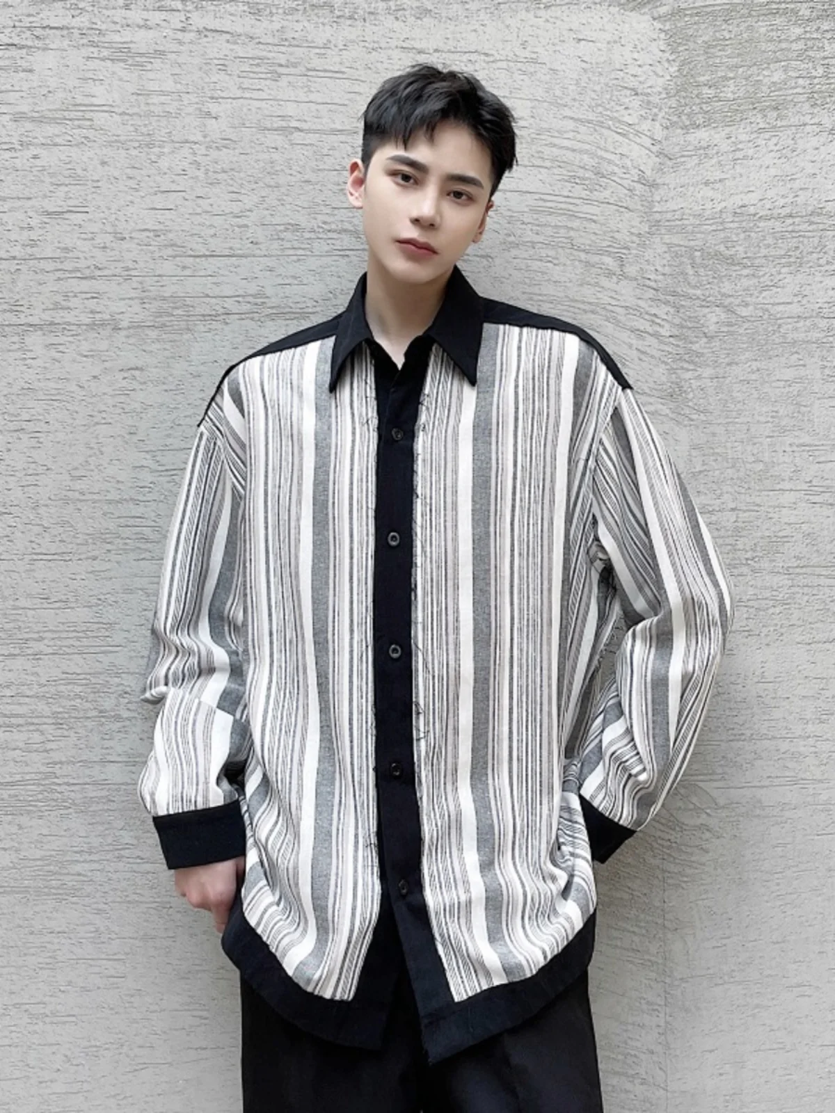 

Fall Season Men's Casual Loose Long Sve irt Color Blo Striped Hem Cut Design Cool Haome Sle Regular Thin