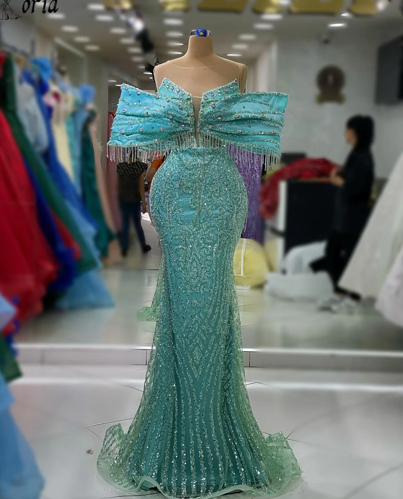 Gaun malam putri duyung rumbai kristal elegan 2023 gaun pesta pernikahan pesta selebriti pita manik-manik hijau Mint jubah gaun Prom