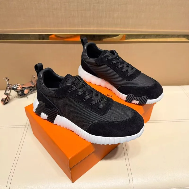Men's Breathable Mesh Sporty Casual Shoes 2026 New Style Running Shoes Couples All-Match Comfortable Sneakers Summer Season