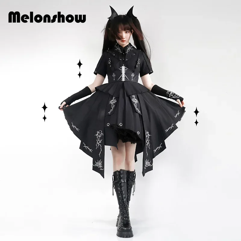 

Original Lolita Fogdu Thorn pure black OP military style dark dress