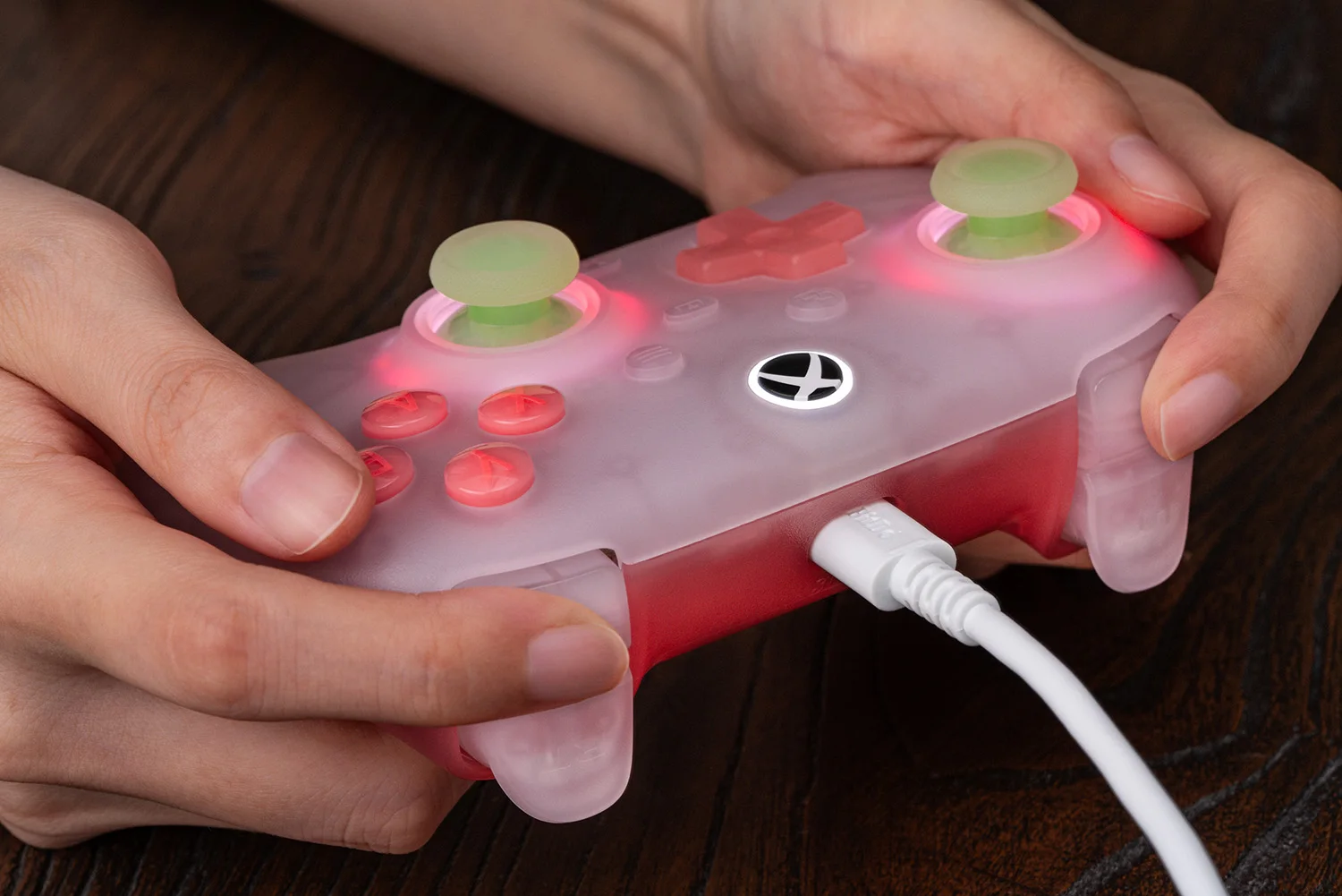 وحدة تحكم سلكية صغيرة 8BitDo Ultimate، لوحة ألعاب USB مع عصا تحكم تأثير قاعة تمرير الألعاب لسلسلة Xbox S/X، Xbox One، Windows 10/11