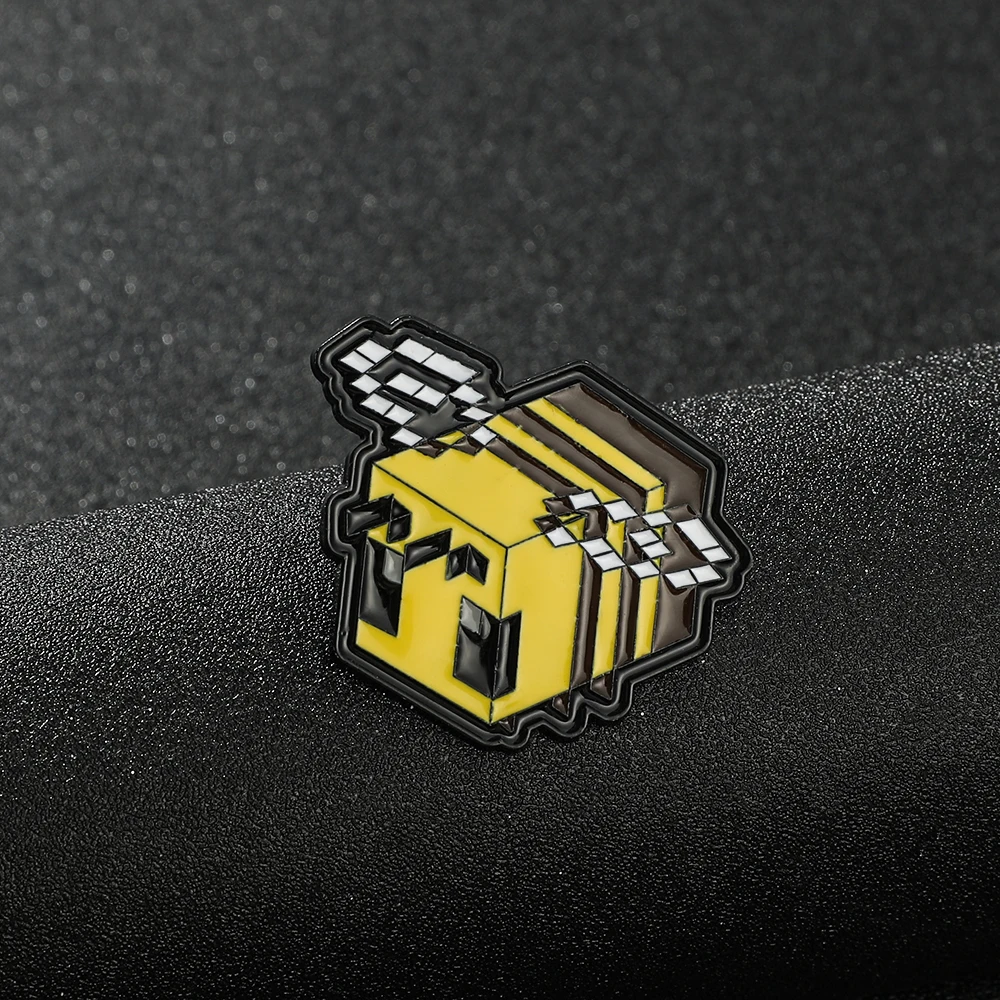 Cute Cartoon Animal Pixel Bee Soft Enamel Pin Lapel Badge Brooch Bag Backpack Decor Jewelry Accessories Gifts For Friends