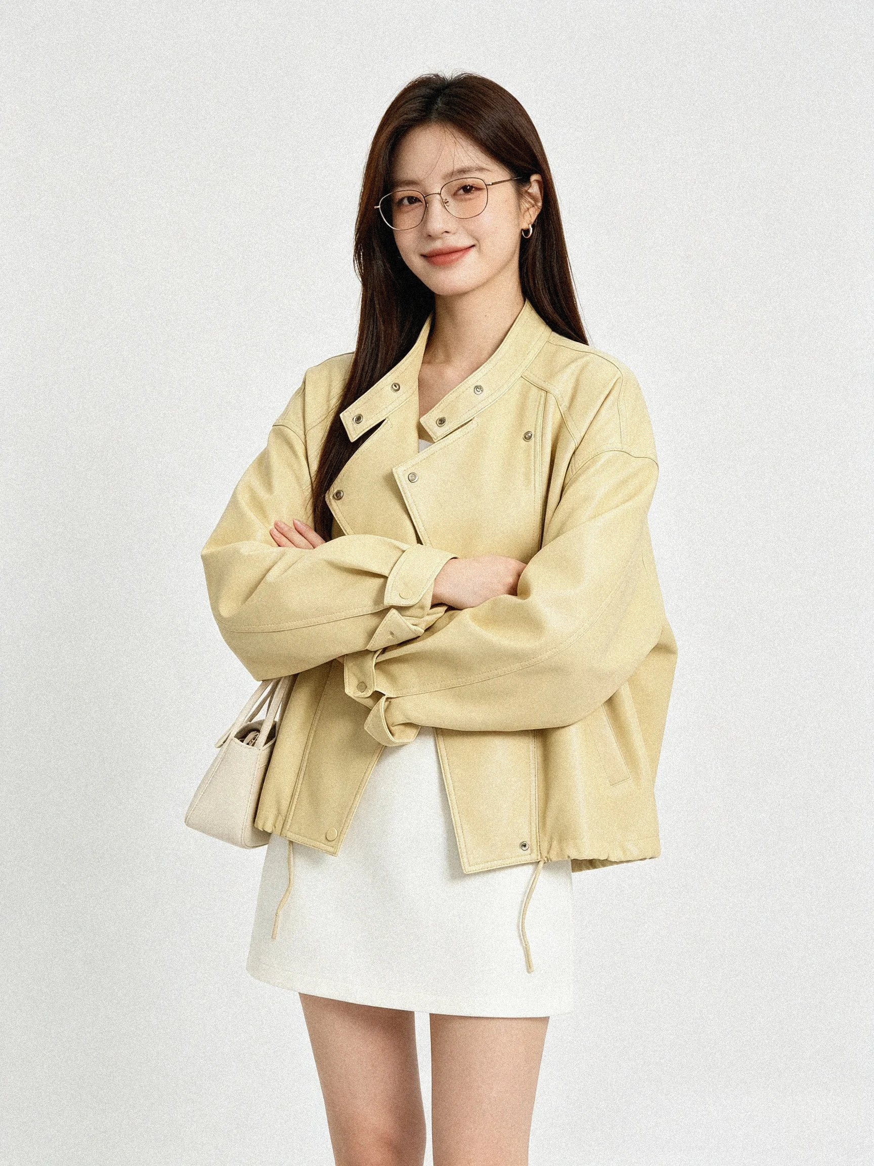Early Autumn Short Yellow Stand Collar Korean Design Sensation Elegance Women's Jacket New Retro Leather Coat High End Feeling