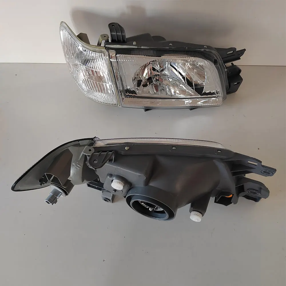 Car Crystal HeadlightsFront Turn Signal Light Corner Lamp For Subaru Forester SF5 SF9 1999 to 2002