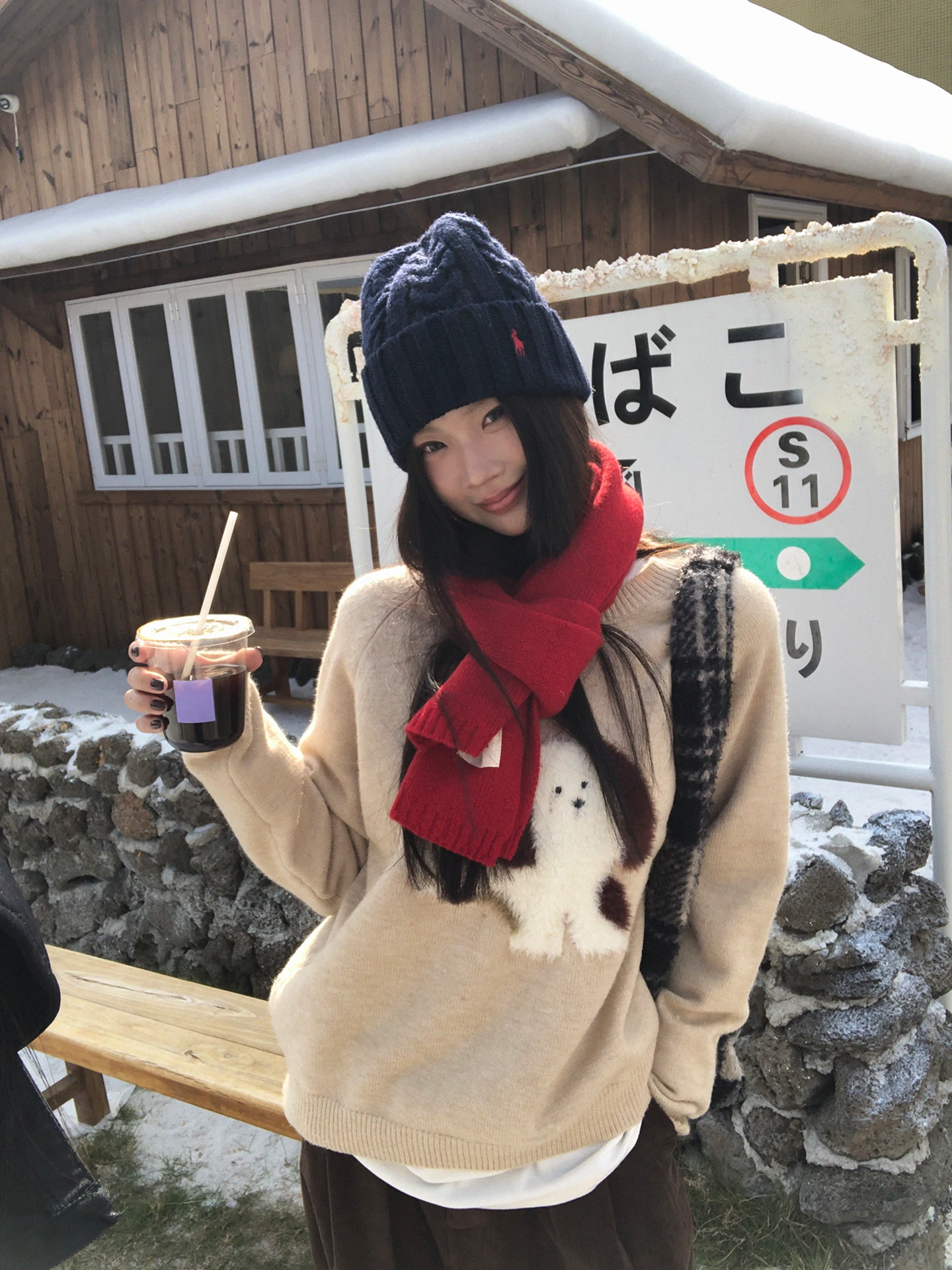 Roter Celebri-Pullover für Damen, Winter, Lazy High-End, langes Sve-Top, einzigartiges Design, schönes Anti-Aging-Strick-Irt