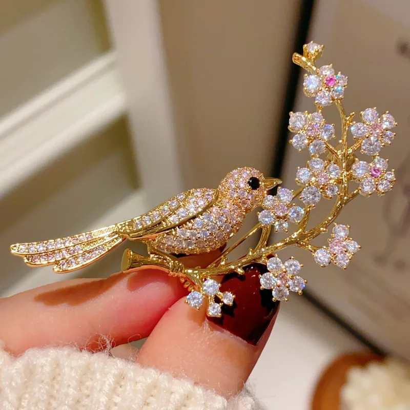 Rhinestone Auspicious Magpie Bird Brooches for Women Good Luck Badges Crystal Chinese Style Party Brooch Pins Gift