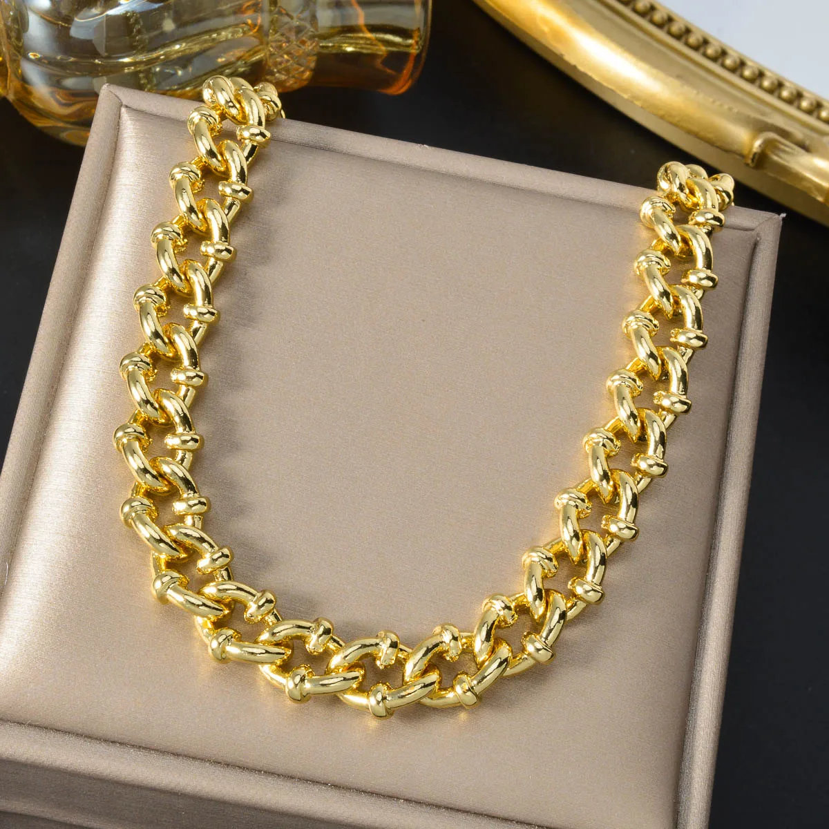 

2025 Luxury Copper Chain Necklace Bracelet Women Gold Plated Anniversary Jewelry Gift with Stone Pendant