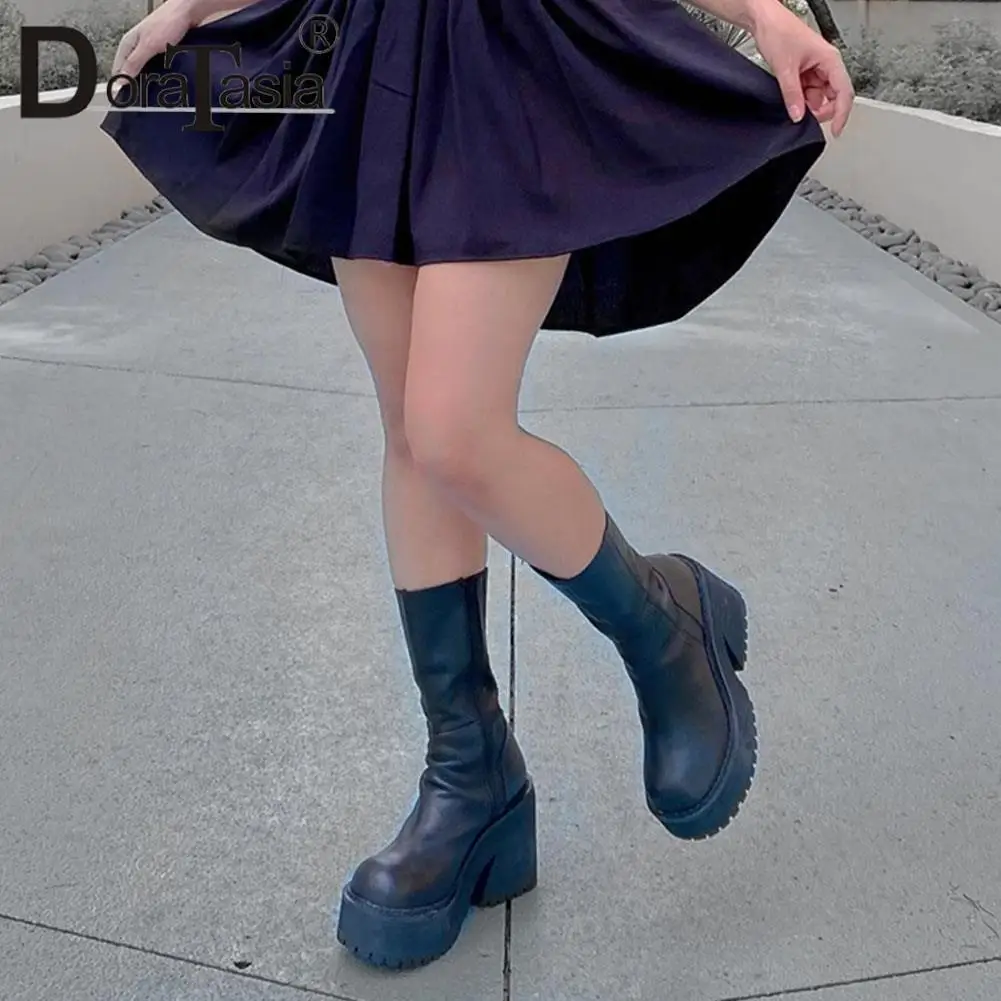 Big Size 43 Brand New Female Chunky Tacchi alti Stivali Moda Zip Goth Platform Solid Stivali da donna Party Street Woman Shoes