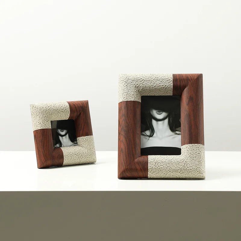 

Italian light luxury creative color matching leather pattern photo frame, exhibition hall villa bedside table desktop