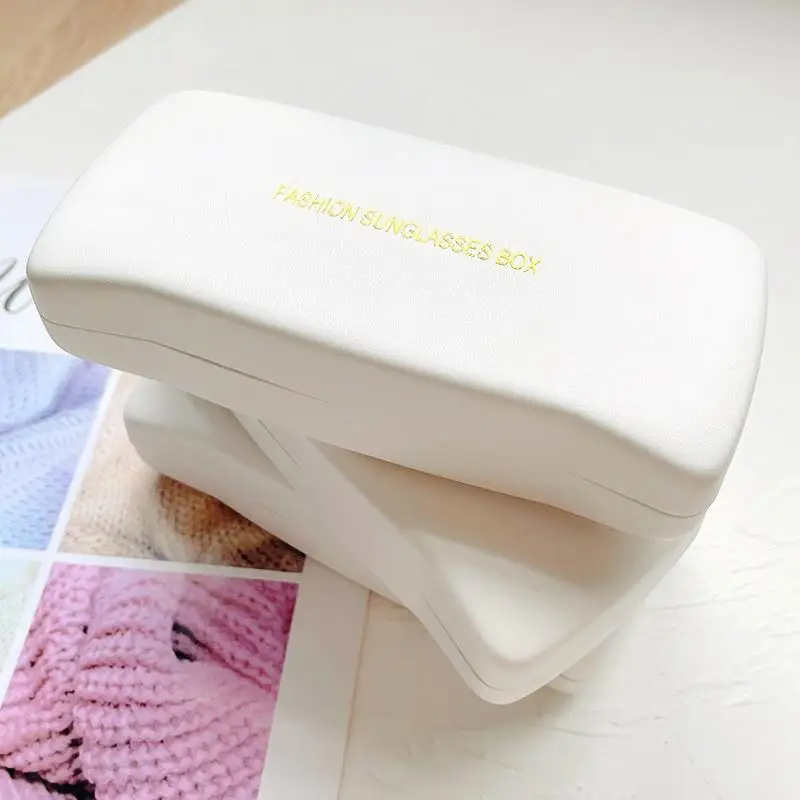 Pure White Gold Eme…