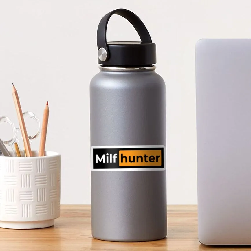 Coole oder lustige Tagline "Milf Hunter" Aufkleber für Laptop Dekor Schlafzimmer Auto niedlichen Cartoon Kunst modischen öffentlichen Koffer