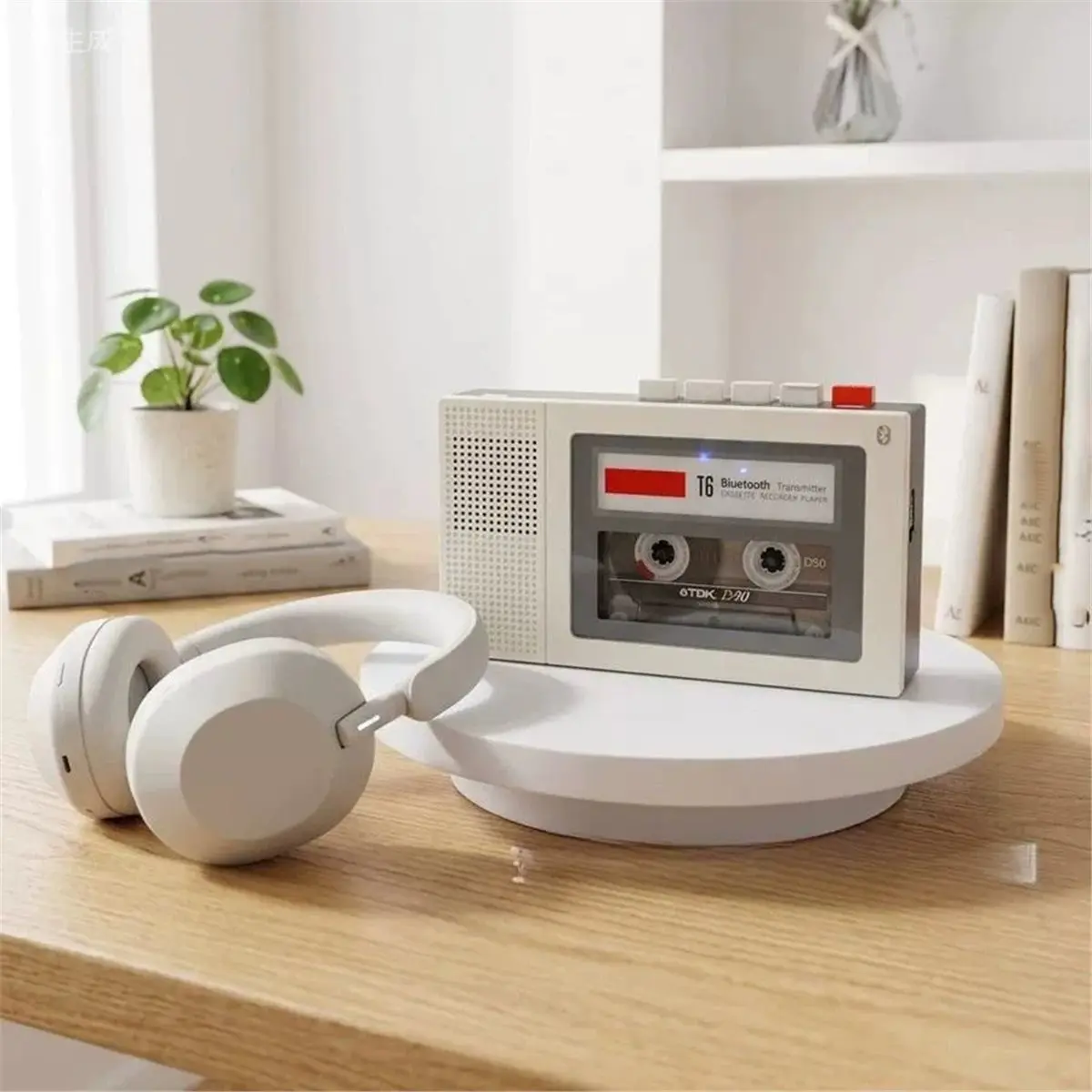 Cassette Player Portable Multi-Functional Retro Two-Way Bluetooth Receiver/Transmitter Cassette Player/Record Player