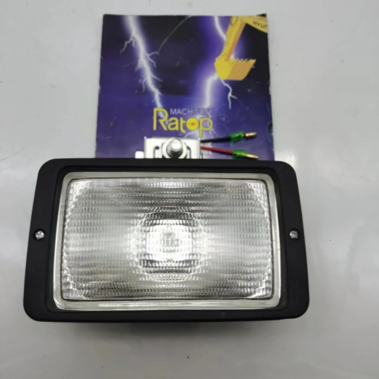 

Детали экскаватора Durable K1055454 1055454 Рабочая лампа 24 В для DX225