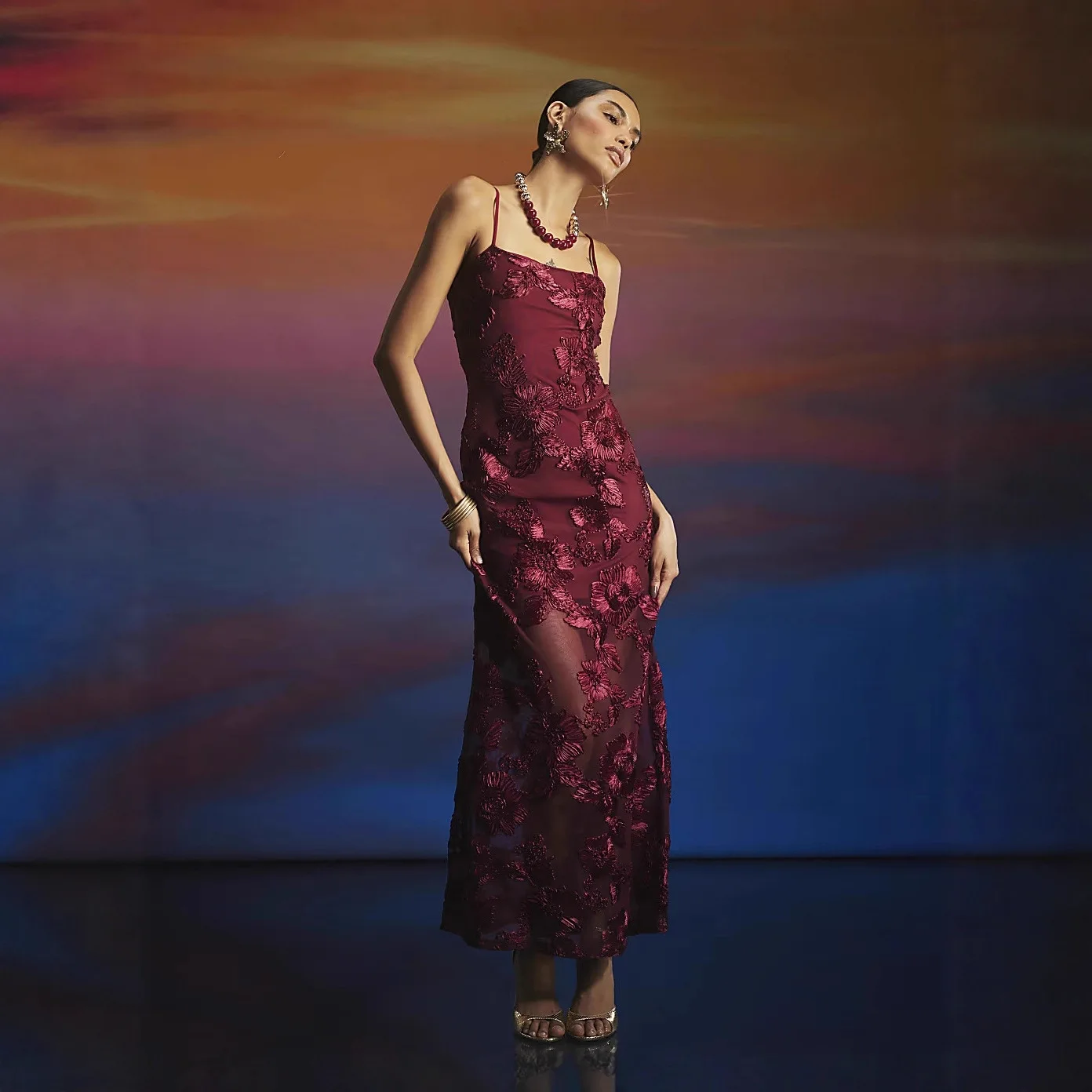 

Sexy Red Tube Top Dress Fashion Spaghetti Strap Lace Embroidery Bodycon Dress Female 2026 Sleeveless Backless Party Lady Robes