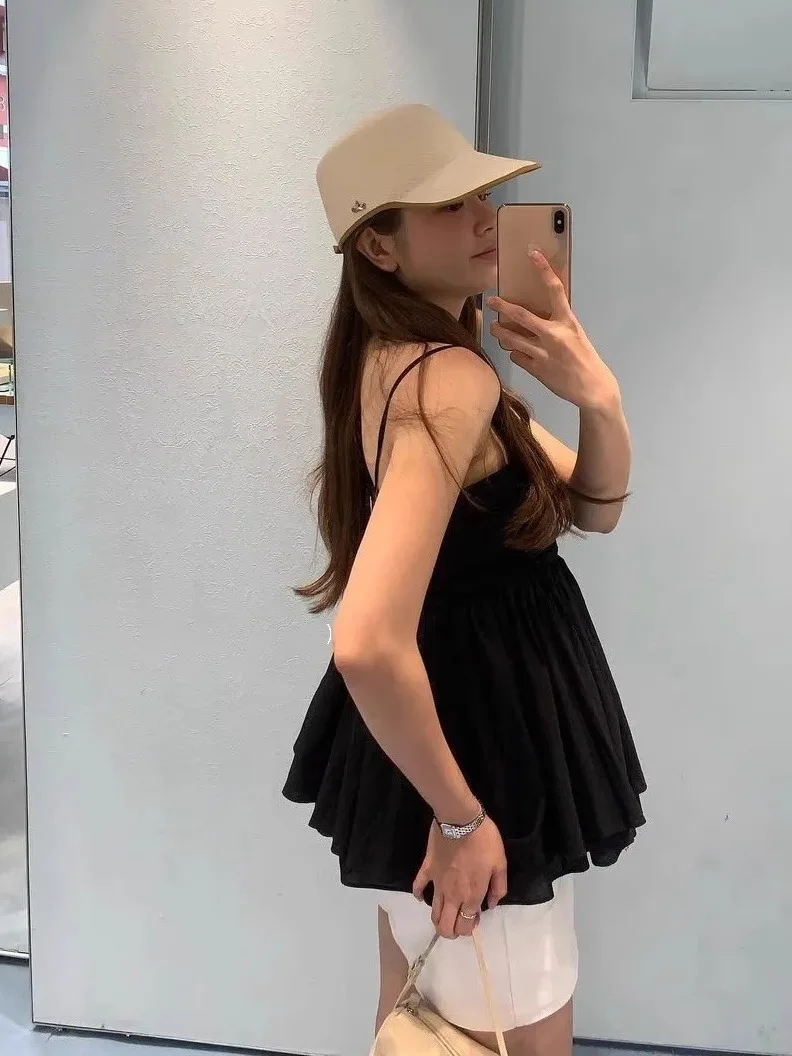 

Женский повседневный жилет Smoid Summer 2025 Barnet Eight Ruffle Cool Vaion с тонкими бретелями и хлопковым смесовым плетением