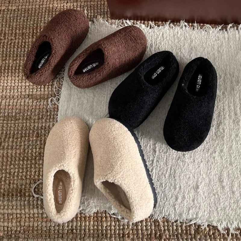 

Warm Furry Slippers Flat Bottom Head Cover Half Slippers Women's Autumn Winter Outdoor Wear Plush Cotton Slippers White Furry...