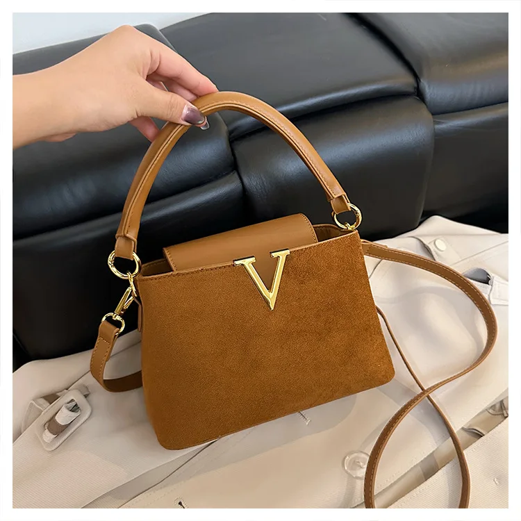 

Unique Designer Crossbody Bag 2025 Autumn, Minimalist Shoulder & Top Handle Purse for Women, Stylish Casual and Commuter Bag
