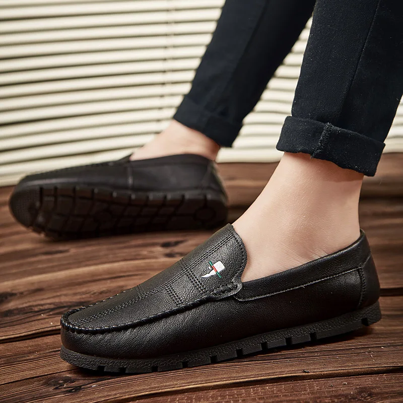Men Fashion Casual Shoes Moccasin Shoes Light men Weight Male Formal Business Loafers Men's Loafers New Casual Low Help Slip-On