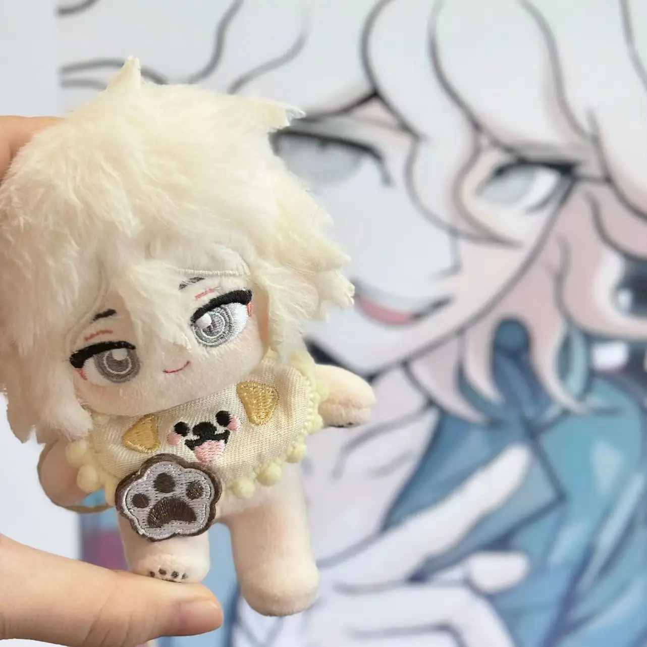 10 cm mini Nagito Komaeda attributs Kawaii peluche Adorable sac à dos porte-clés poupée jouet en peluche pendentif cadeau corps cadeau d'anniversaire
