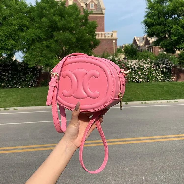 

Chic Top-Handle Underarm Crossbody, Structured Silhouette, Detachable Strap, Textured Finish, Versatile Day Wear, New 2026