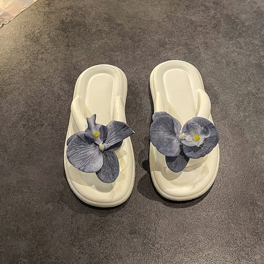 

Creative Soft Butterfly Orchid Flip Flops Sweet Anti-slip Beach Sandal PVC Thickened Women Flower Slippers Vacation