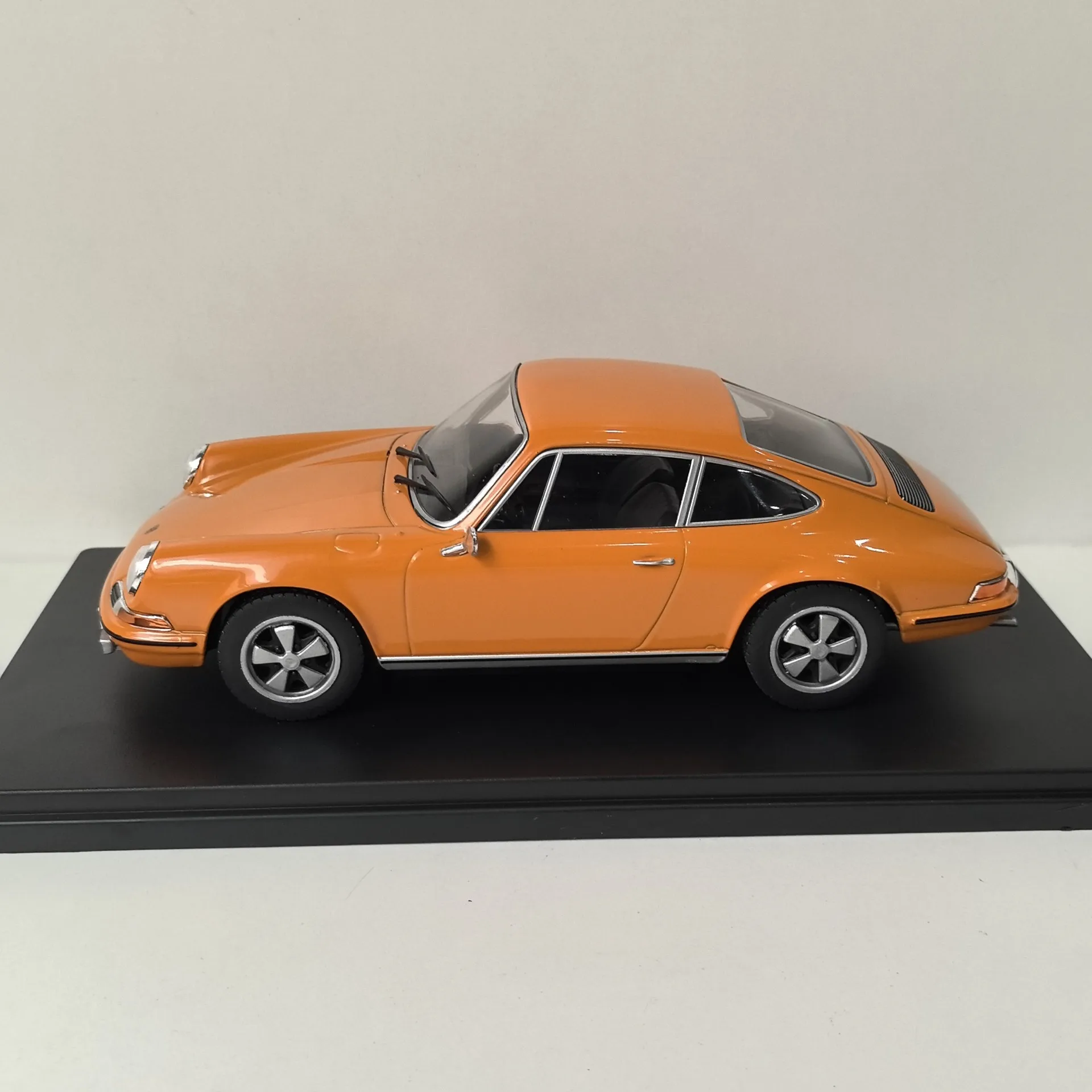 Diecast WHITEBOX 1/24 Scale PORSCHE 911 S 42 Alloy Car Model