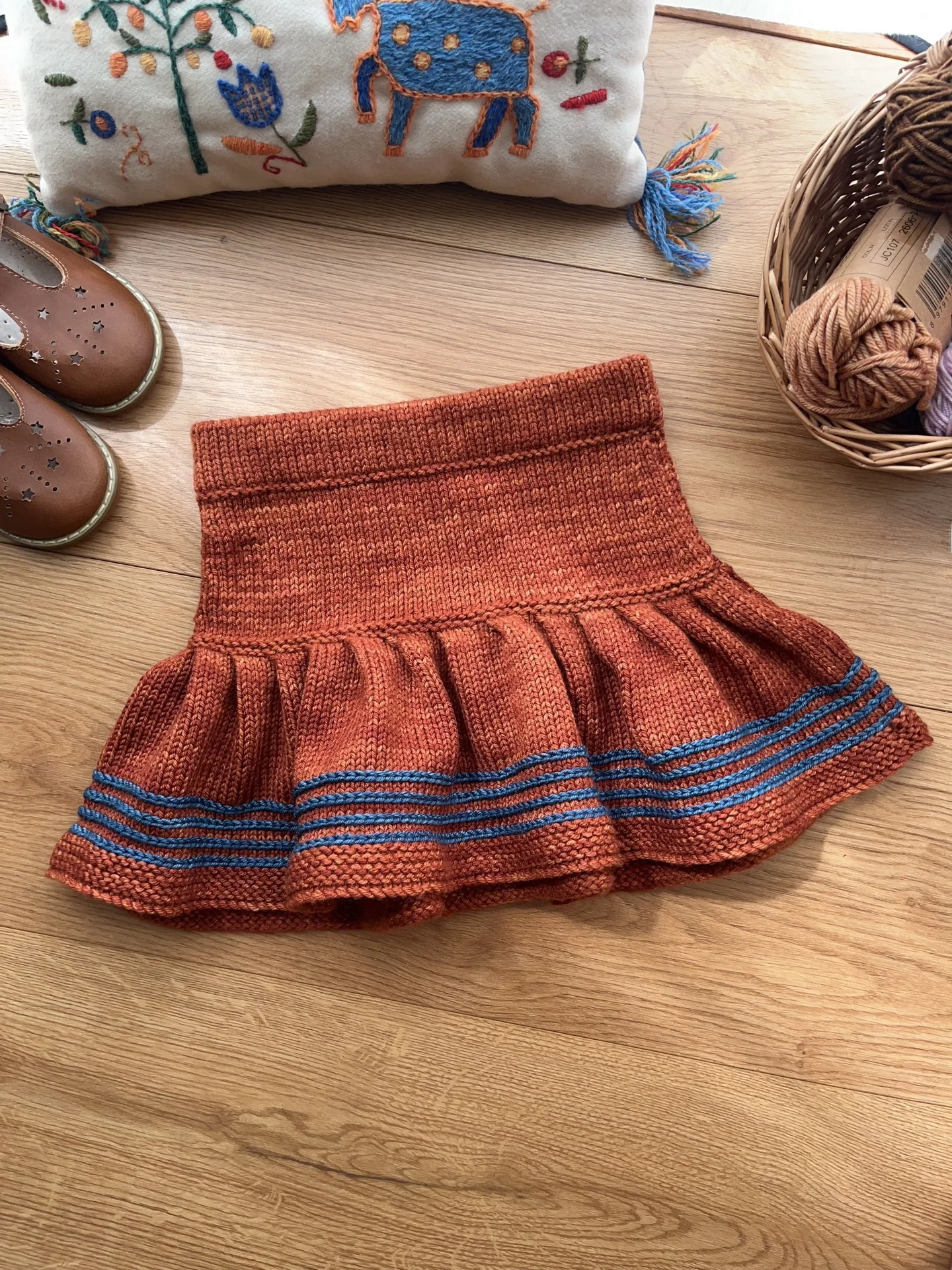 kit-de-material-de-trico-diy-com-video-de-alta-definicao-para-criancas-estilo-vintage-meia-saia-fio-de-la-e-agulha-incluidos