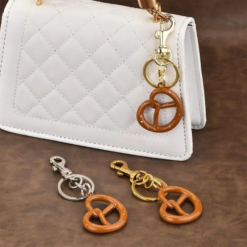 

X5XA Cookie Car Key Chains Stylish Biscuit Keychain Car Keyring Hangings Ornaments