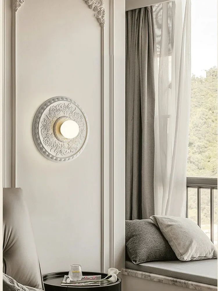 

Французский круглый белый креативный настенный светильник для спальни, высококачественный ретро круглый бра для гостиной, молочно-белый стеклянный абажур, освещение