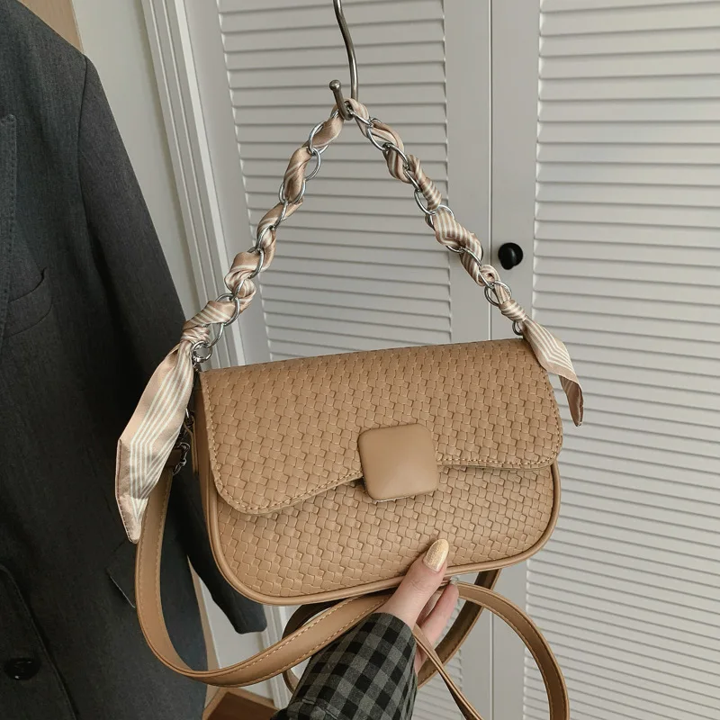 New woven pattern small bag women's new bag cover shoulder bag texture messenger bag small square bag fashion