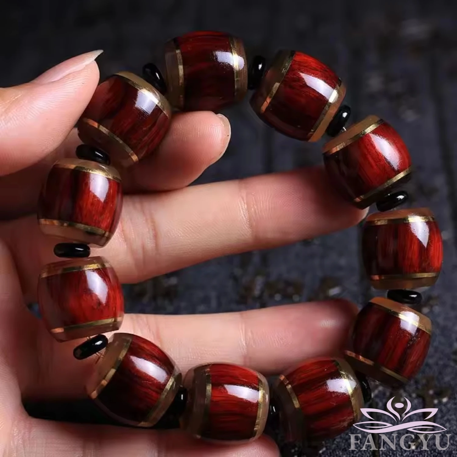 Natural Red Big Leaf Red Sandalwood Bucket Beaded Inlaid with Horn Men's Buddha Beads Bracelet Good Lucky Safety Wood HandString