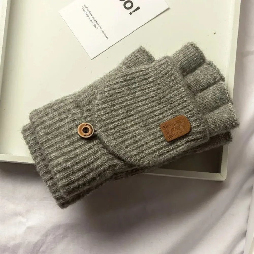 Thumbnail 2 - #11 Best Knitted Winter Gloves to Buy In 2026