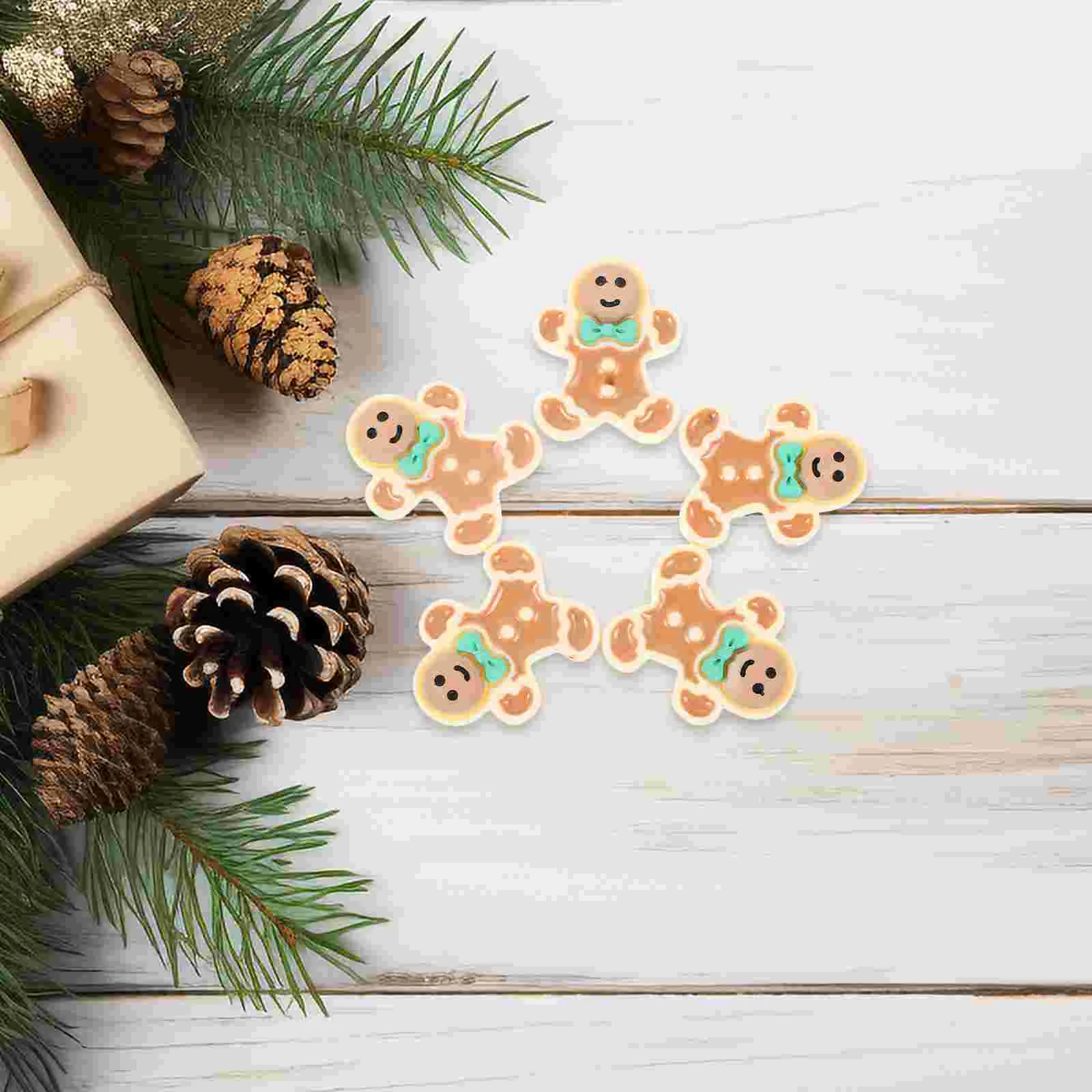 40 Pcs Christmas Accessories Simulation Gingerbread Man DIY Keychain Accessory Ornament Decorations Baby Resin Bulk Candy