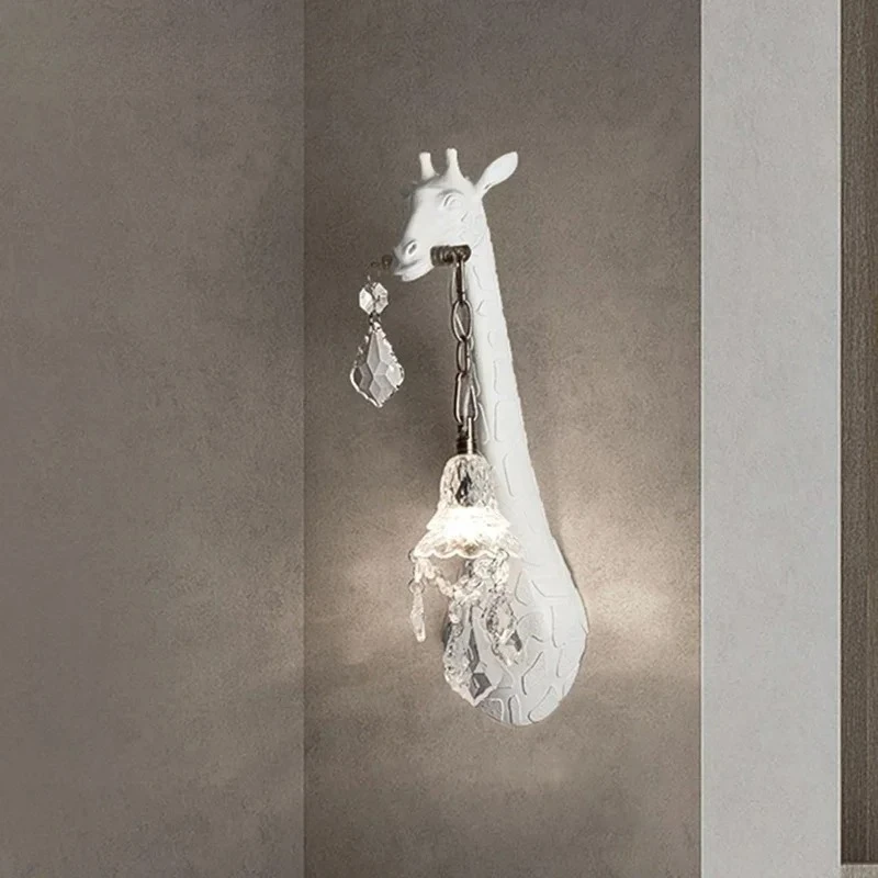Giraffe Resin Led Wall Lamp for Bedroom Bedside Living Room Lamp Designer Luxury Crystal Aisle Light Home Decor Fixtures