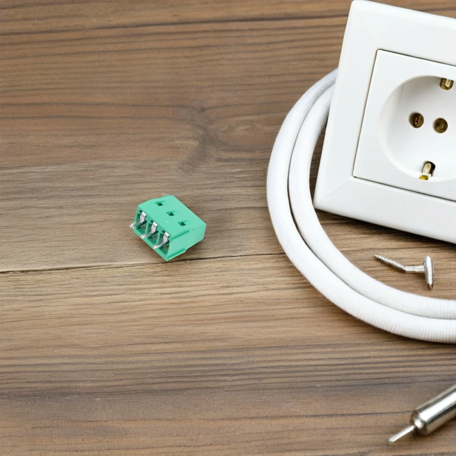 

80pcs Electrical Terminal Blocks Screw Type Wire Connector 3-Pin PCB Wiring Plastic Binding Post Bright Color Compact Easy