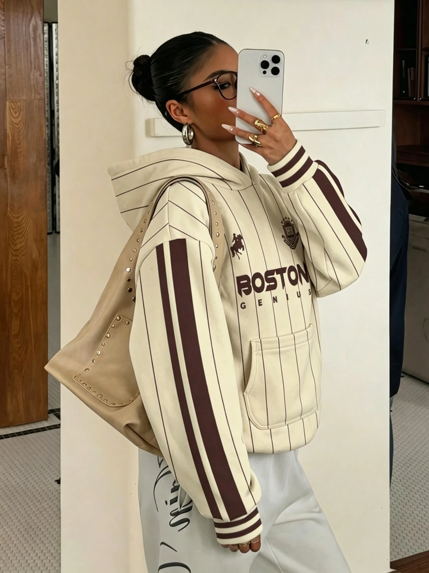 Damen-Sweatshirt mit Kapuze, gestreift, Boston-Schriftzug-Druck, langärmelig, lockerer Hoodie, Vintage-Streetwear, lässig, trendig.