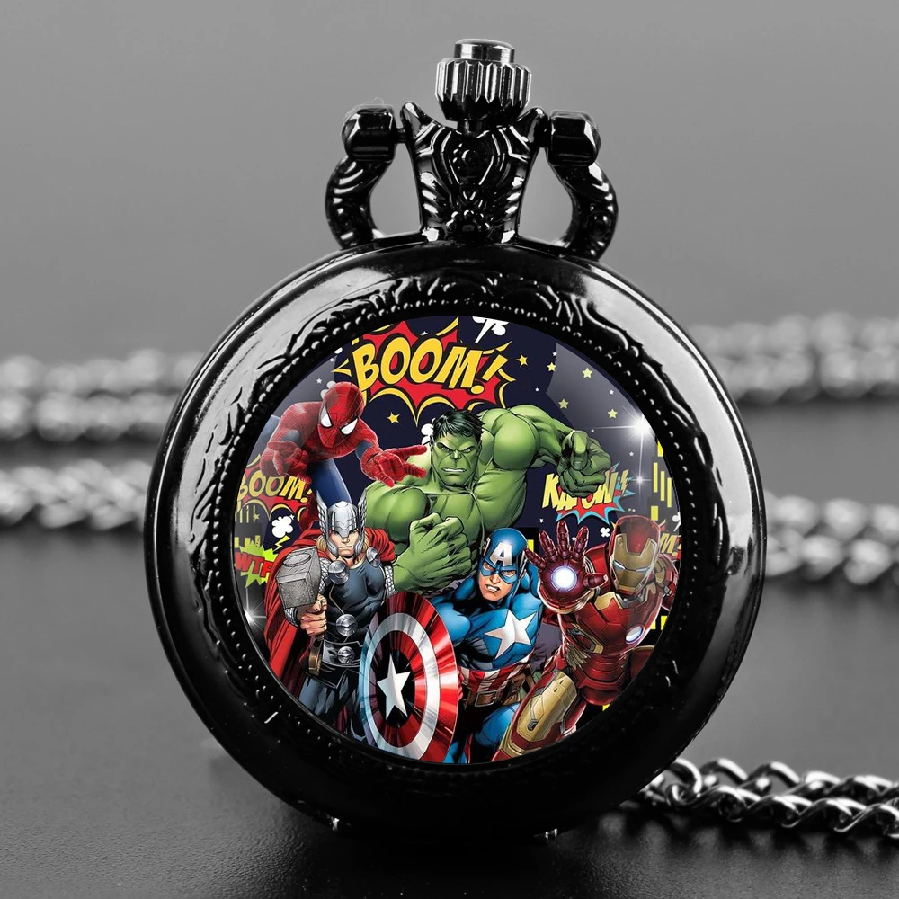 Reloj de bolsillo de cuarzo negro con temática de dibujos animados de película famosa, juego de regalo con cadena duradera y cara de números árabes, regalo atemporal para niño