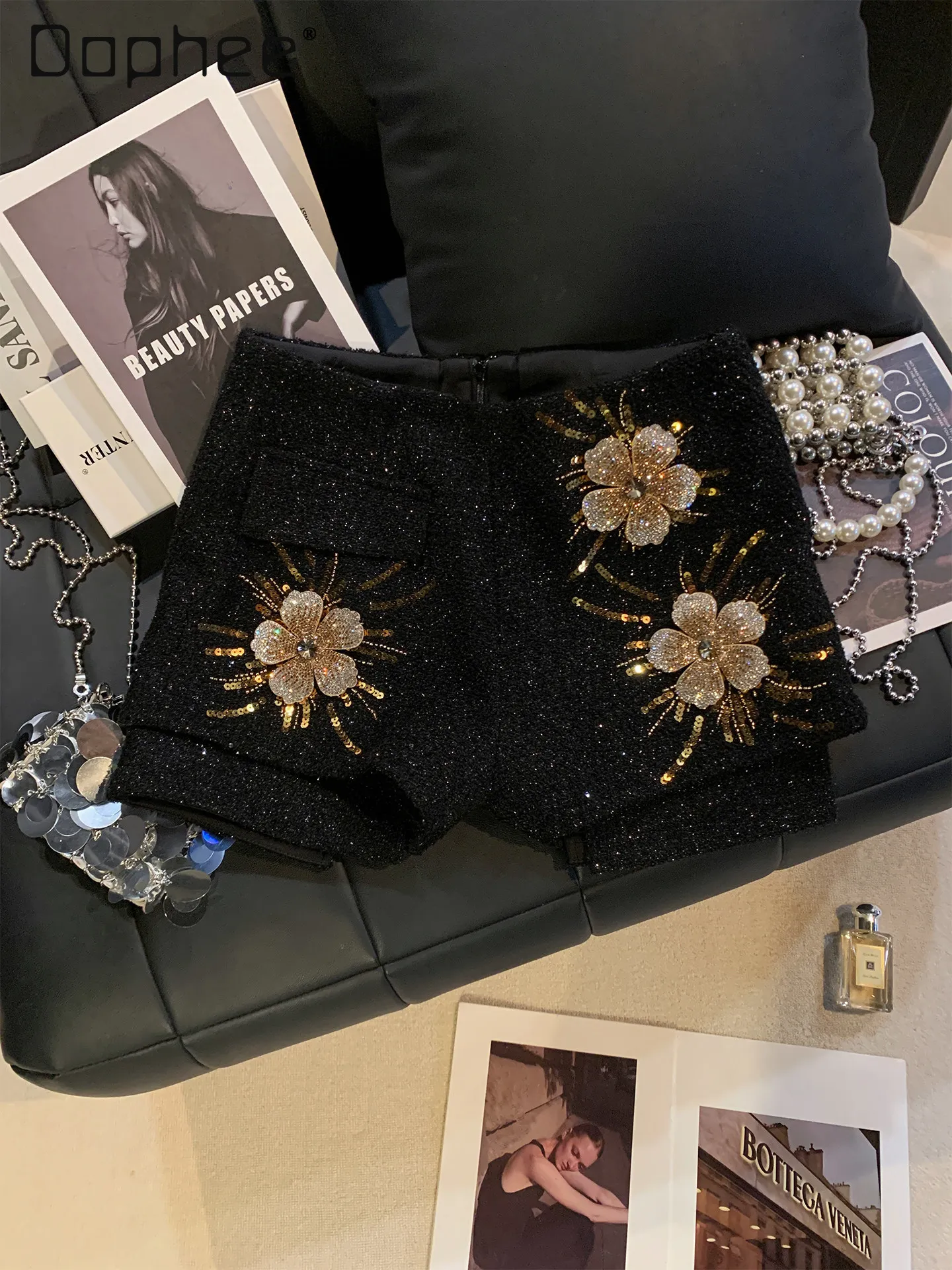 

Office Lady Black Sequin Floral Embroidery Casual Shorts for Women Autumn and Winter New Fashion High-end Elegant Tweed Pants